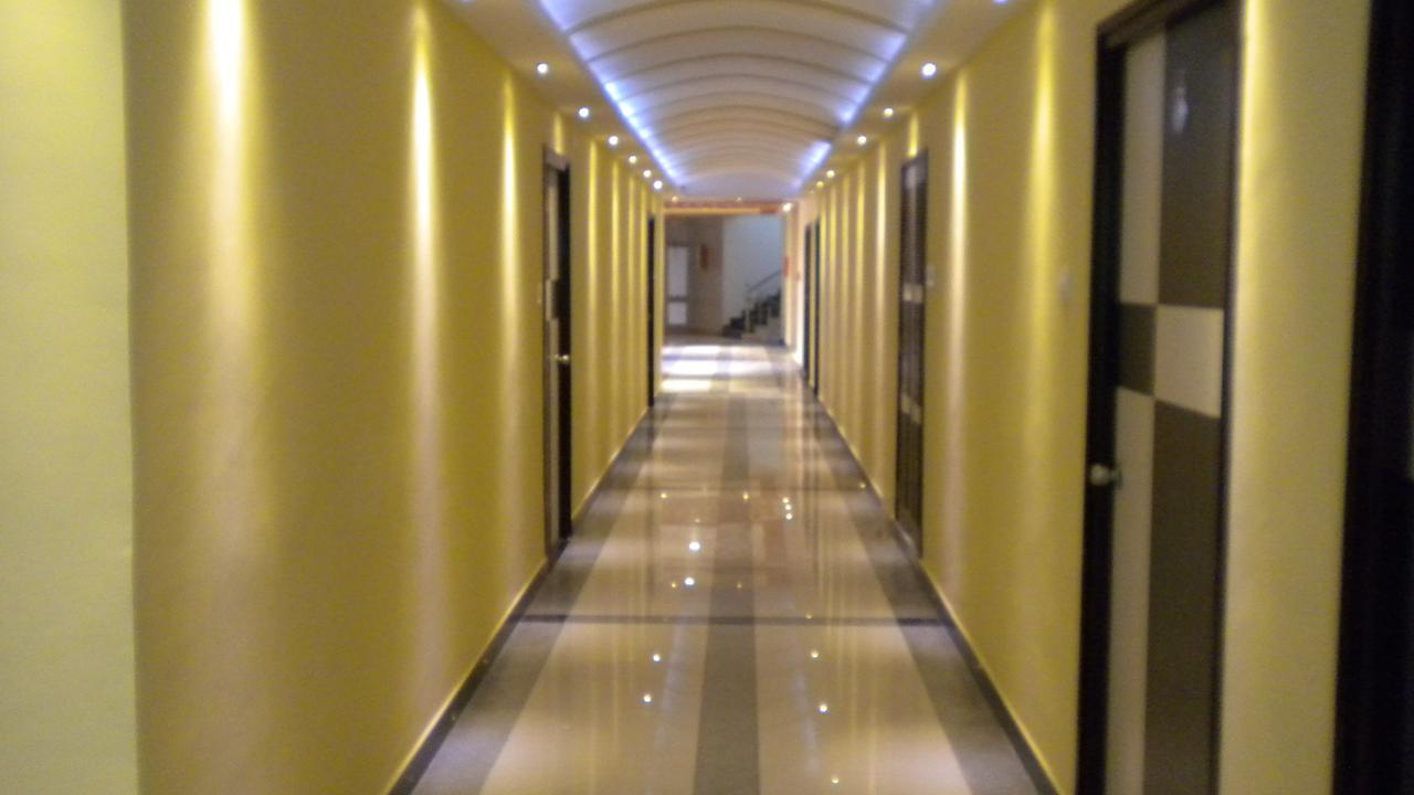 Hotel Raj Mahal Биканер Екстериор снимка